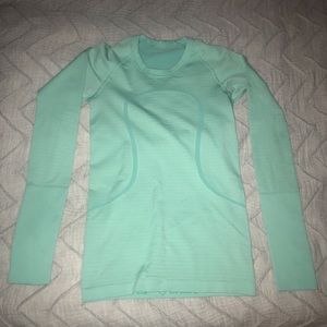 Long sleeve Lululemon top